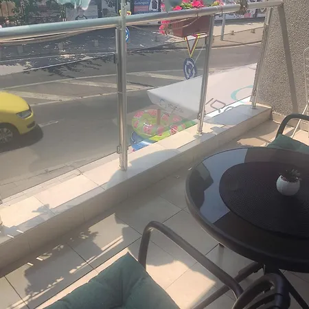 Adonai Апартамент *