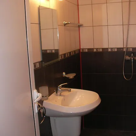Apartment Adonai *